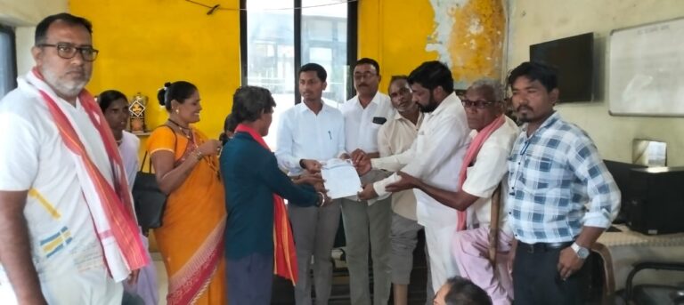 जामनेर : बस स्थानकावर सीसीटीव्ही आणि दिव्यांगांसाठी व्हीलचेयर ची मागणी