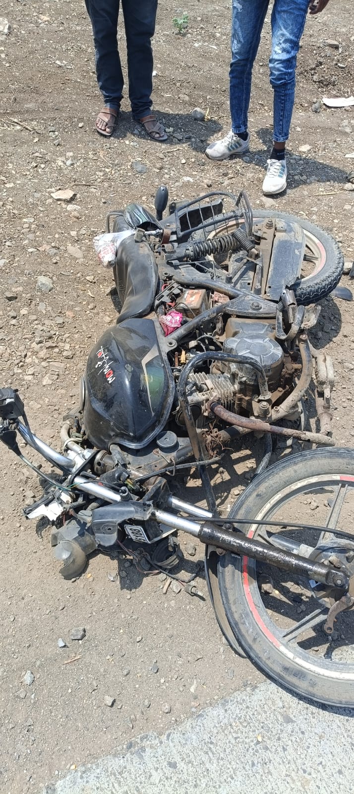 जामनेरमध्ये दुचाकीचा भीषण अपघात; अज्ञात व्यक्तीचा जागीच मृत्यू!